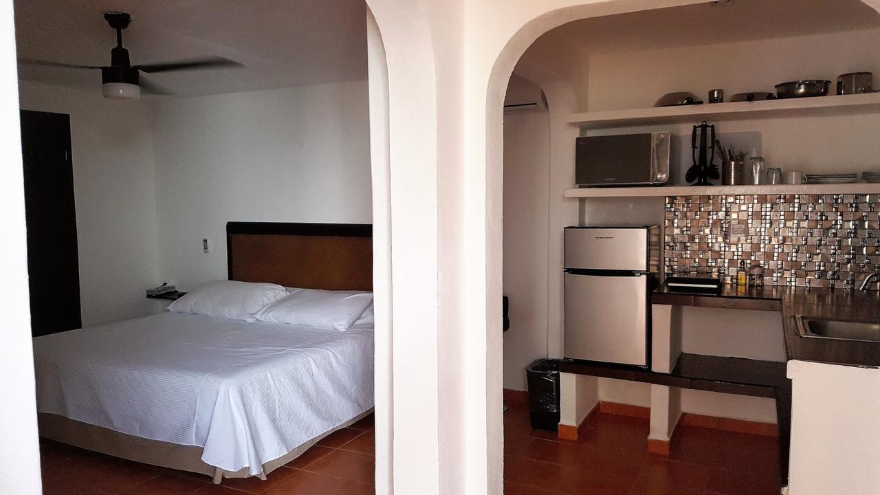 Suites Rosas Cancún Eksteriør bilde